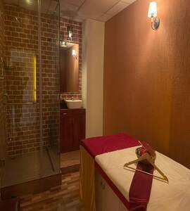 Spa Near Me in Hadapsar